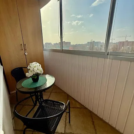 Apartment A&y Galeria Mokotow & Chopin Airport Pienkowskiego A