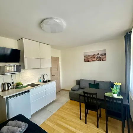 A&y Galeria Mokotow & Chopin Airport Pienkowskiego A Apartment *
