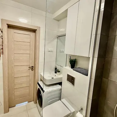 Apartment A&y Galeria Mokotow & Chopin Airport Pienkowskiego A