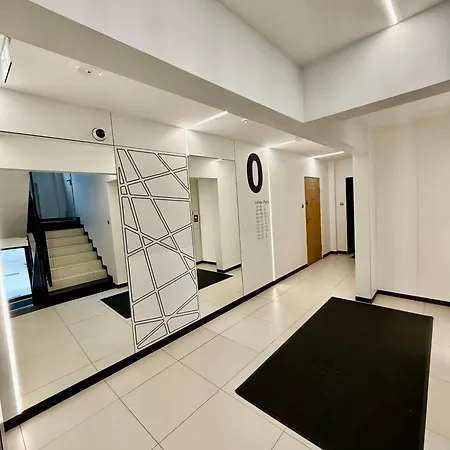 A&y Galeria Mokotow & Chopin Airport Pienkowskiego A